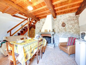 Télévision, cheminée