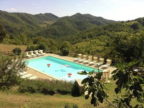 Pool - Farmhouse in Apecchio with Pool and Terrace (Apecchio)