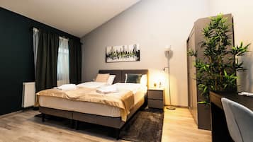 Habitación doble Confort | Escritorio, espacio para trabajar con laptop y wifi gratis