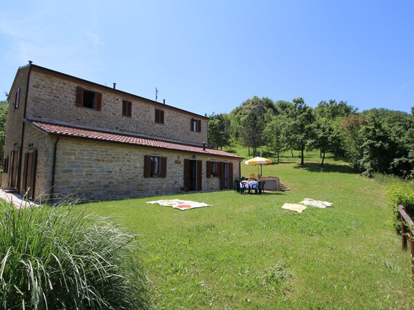 Exterior - Country House Getaway in Apecchio (Apecchio)
