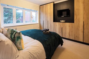 5 多间卧室、熨斗/熨衣板、WiFi、床单