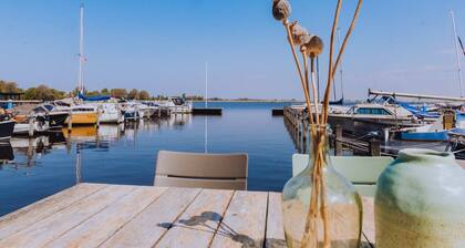 Casa flotante en Waterpark con muelle privado