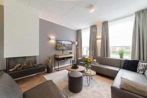 Smart-TV, Kamin, DVD-Player