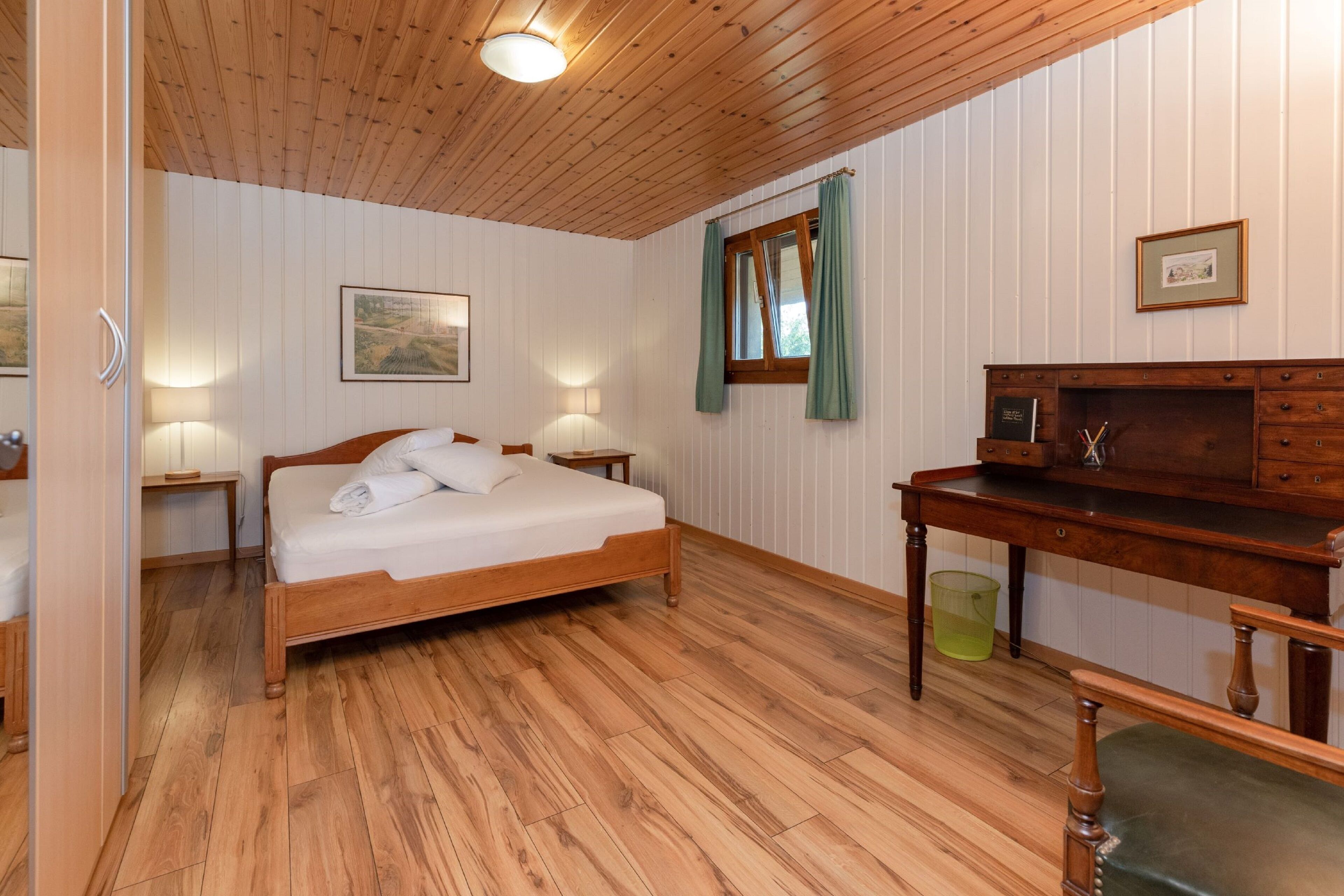 3 dormitorios, tabla de planchar con plancha, wifi y ropa de cama