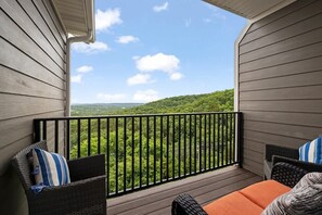 Property grounds - 3111 Close to Silver Dollar City, Save 10% on tix (Branson)