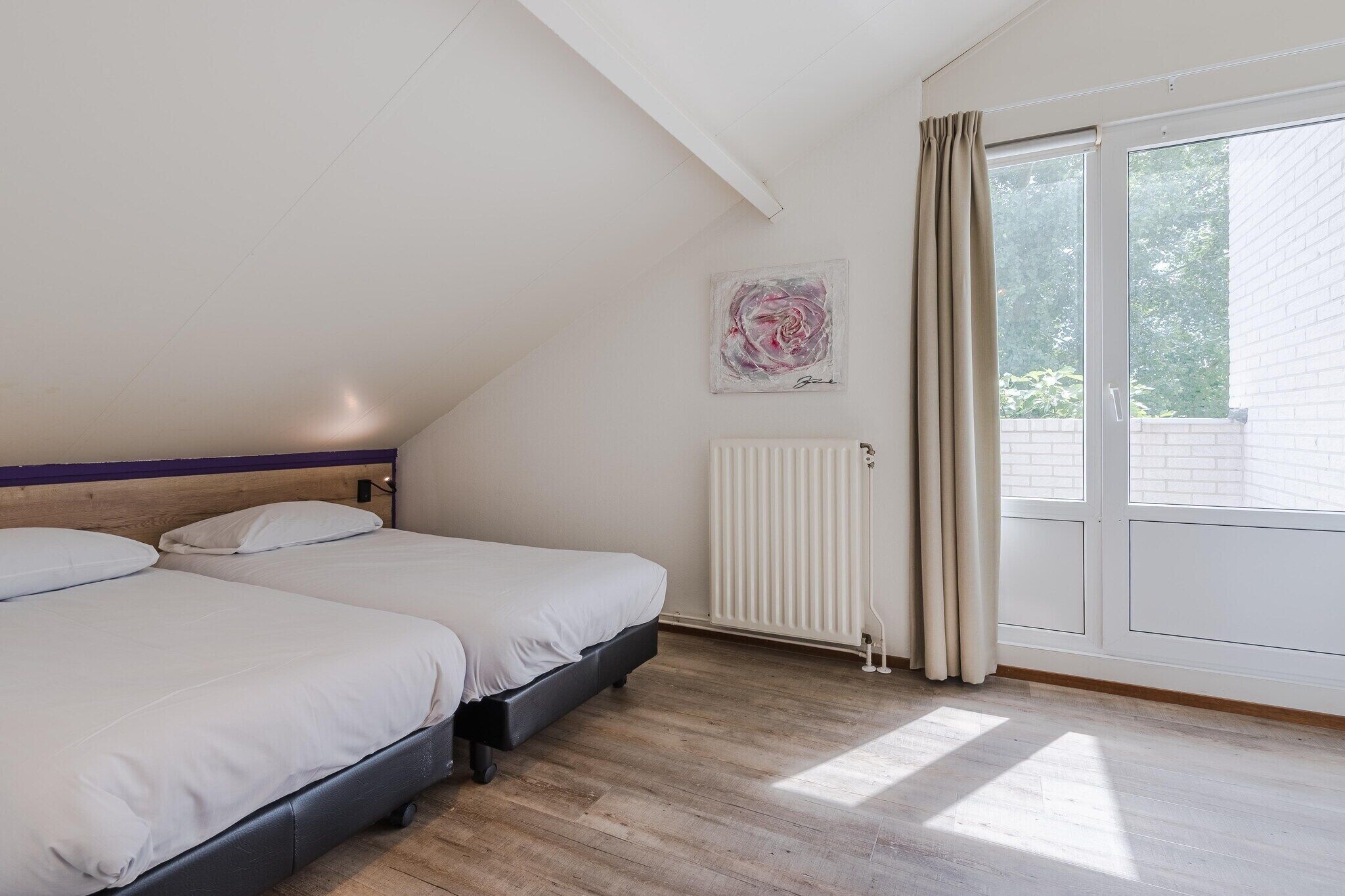 2 bedrooms