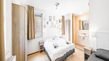 9 bedrooms, internet