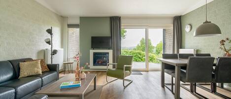 Télévision, lecteur de DVD, chaßne hi-fi