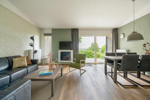 Hillside Bungalow w/ Garden