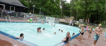 Charming Lodge in Staphorst with Pool Access