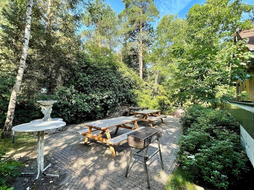 Woodland Group Villa near Veluwe & Campfire