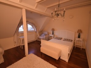 5 chambres, fer et planche à repasser, Wi-Fi