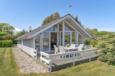 Villa in 's-Gravensande near the Beach