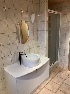 Shower - Cosy Nature Retreat, Houffalize (Houffalize)