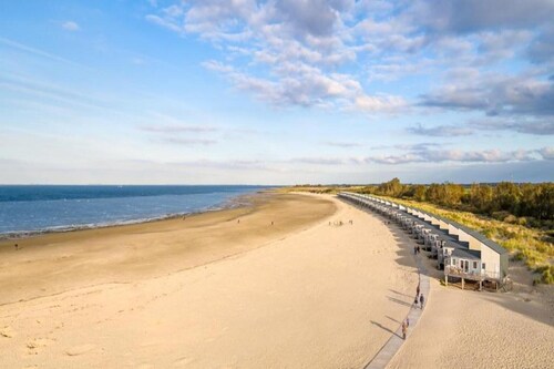 Villa in den Niederlanden am Strand
