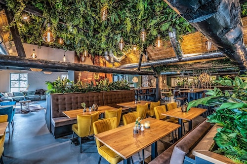 Lodge in Schaijk with Garden Terrace