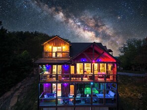 Exterior - Incredible Sunset Views | Organic Decor | Arcades (Sevierville)