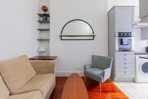 Offices - Lovely 2BD Flat near Regents Park, Marylebone (Greater London)