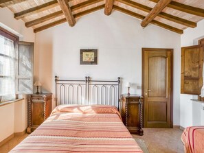 2 bedrooms, WiFi - Apartment near Donatello Sculpture (Citerna)