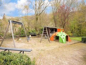 Children’s area - Spacious Group Getaway with Garden (Ulestraten)