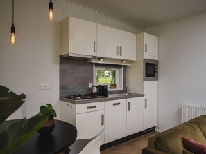 Fridge, microwave, dishwasher, coffee/tea maker