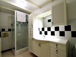 Shower - Holiday Home in La Roche en Ardennes (La Roche en Ardennes)