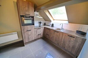 Refrigerador, microondas, parrilla de estufa y lavavajillas 