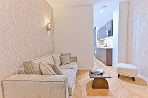 Een smart-tv en een kantoor