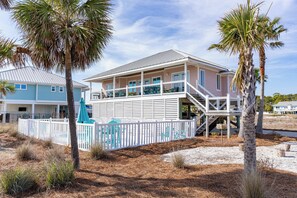 Exterior - 30% OFF Christmas & NYE Across Street from Beach (St. George Island)