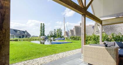 Lakeside Villa Near Sneekermeer