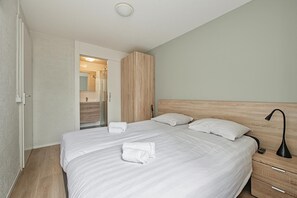 3 bedrooms, Internet