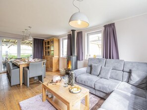 TV, DVD player, aparelho de som