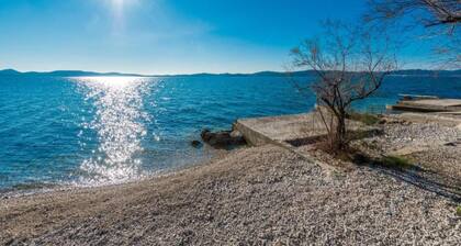 Apartment by the Sea near Zadar