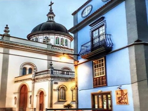 Central La Laguna Retreat