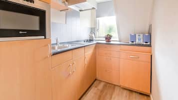 Refrigerador, microondas, parrilla de estufa y lavavajillas