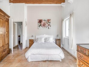 4 bedrooms, WiFi - Villa in Callian near Lake Saint-Cassien (Callian)