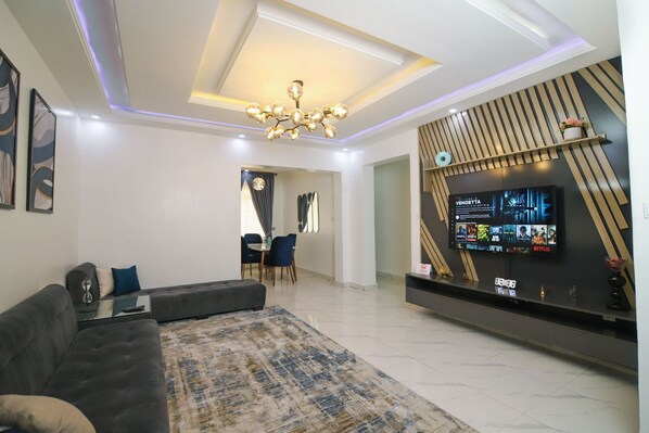 Living area - Luxurious and cozy 2-bedroom apartment,fully furnished. (Abuja)