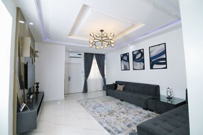 Living area - Luxurious and cozy 2-bedroom apartment,fully furnished. (Abuja)