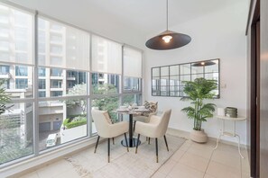 Interior - StayShort - Modern 1 Bedroom in The Residence Tower 8 Perfect for 2 (Downtown)