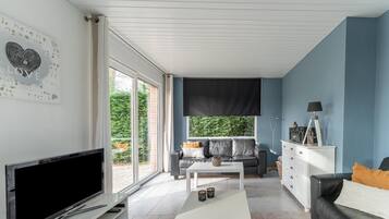 Een televisie en een dvd-speler