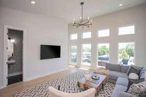 TV, fireplace, offices