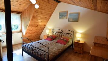 House | 4 bedrooms, individually furnished, bed sheets