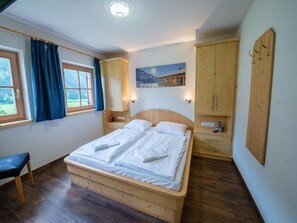 4 bedrooms - Chalet in Austria near Ski Lift & Sauna (Wald-Königsleiten)