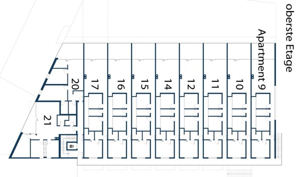 Pianta degli appartamenti di un condominio, con unità numerate, una scala e un'area parcheggio.