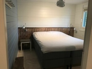 4 bedrooms, WiFi