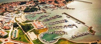 Villa in Novigrad with Private Pool and Beach