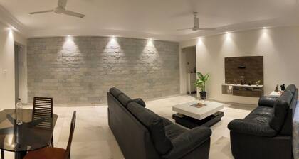 Memorable stay in prime location Near juhu beach, step out to explore luxry.