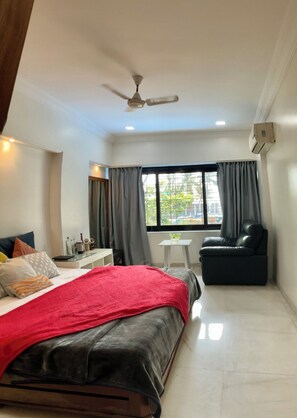 1 bedroom, iron/ironing board, WiFi, bed sheets