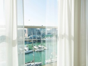 Interior - Modern apartment with a great view (Den Haag)