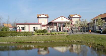 Villa nahe Zeeland-Strand im Ferienpark